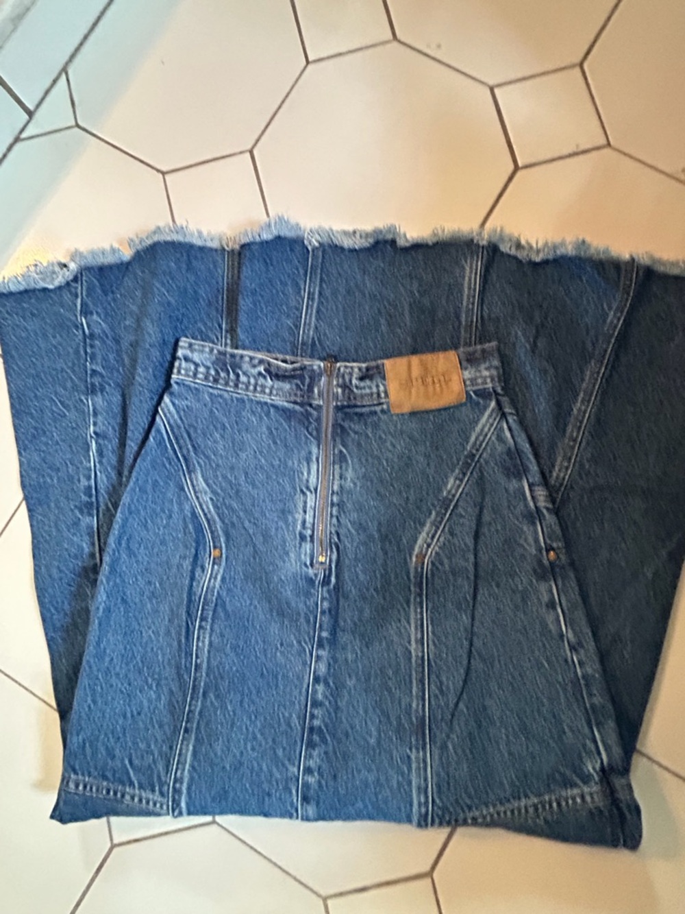 SPELL MUSE DENIM MAXI SKIRT
Size XS retails $229 - Picture 7 of 12